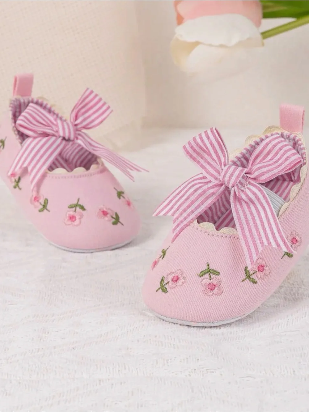 Embroidered Girls Baby Shoes With Front Bow
